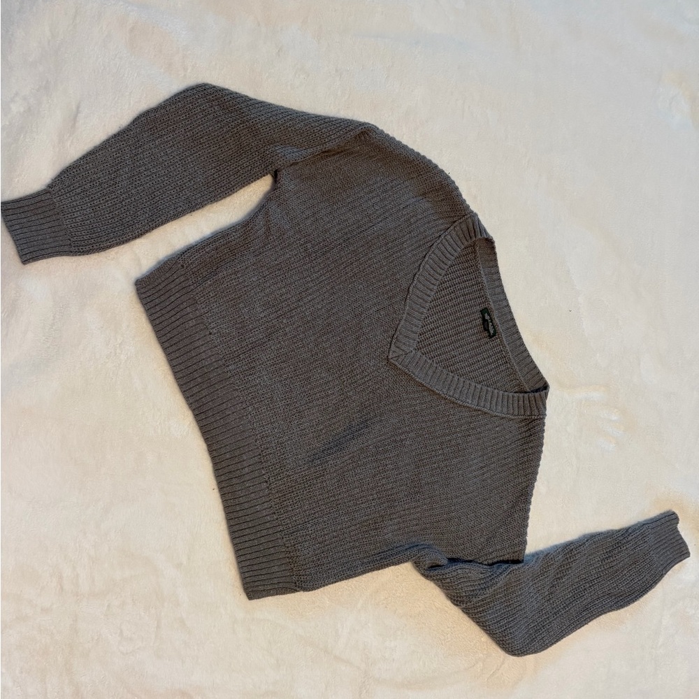 Wild Fable Charcoal V-Neck Sweater